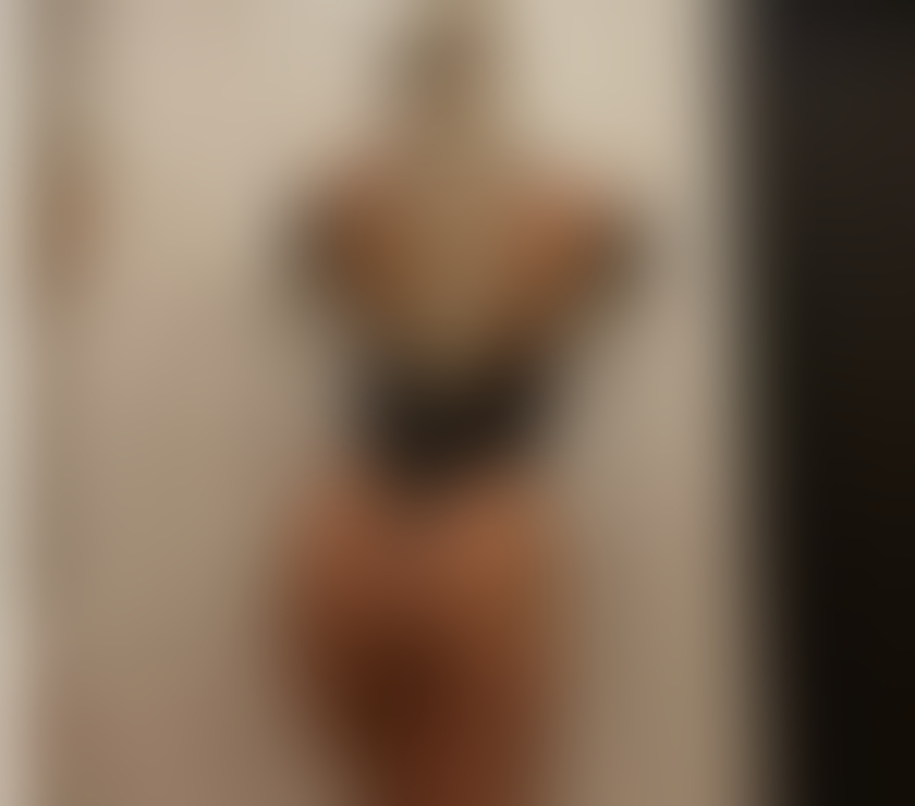 Escorts Northampton West Northamptonshire - Photos for GFE confirm the pictures with a video call on WhatsApp